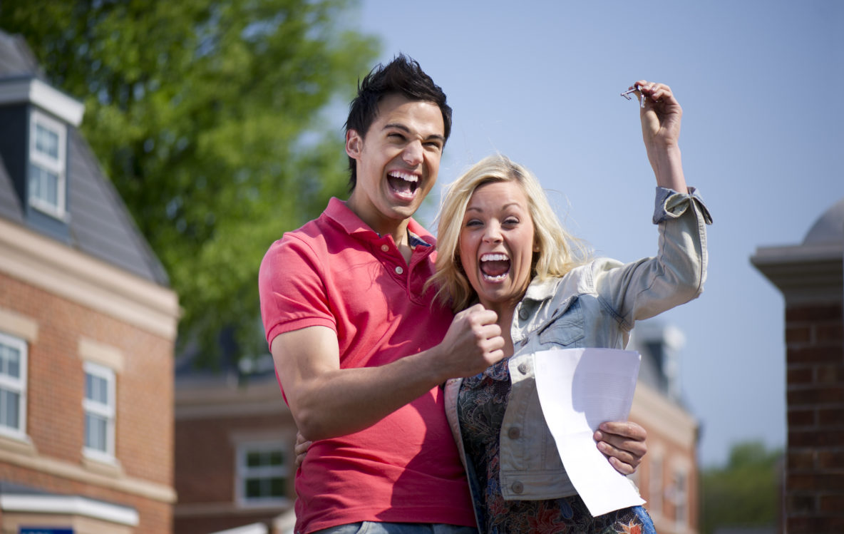 The Mortgage Professionals-istock_000016478521large_buyercouple_keys